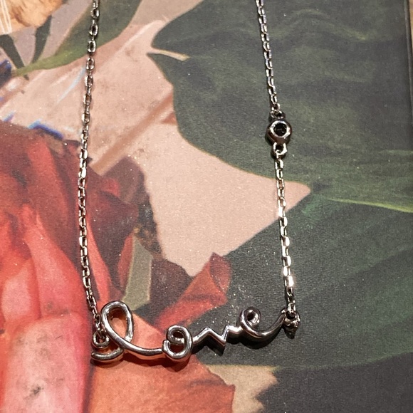 Dainty “Love” bracelet - Picture 3 of 12